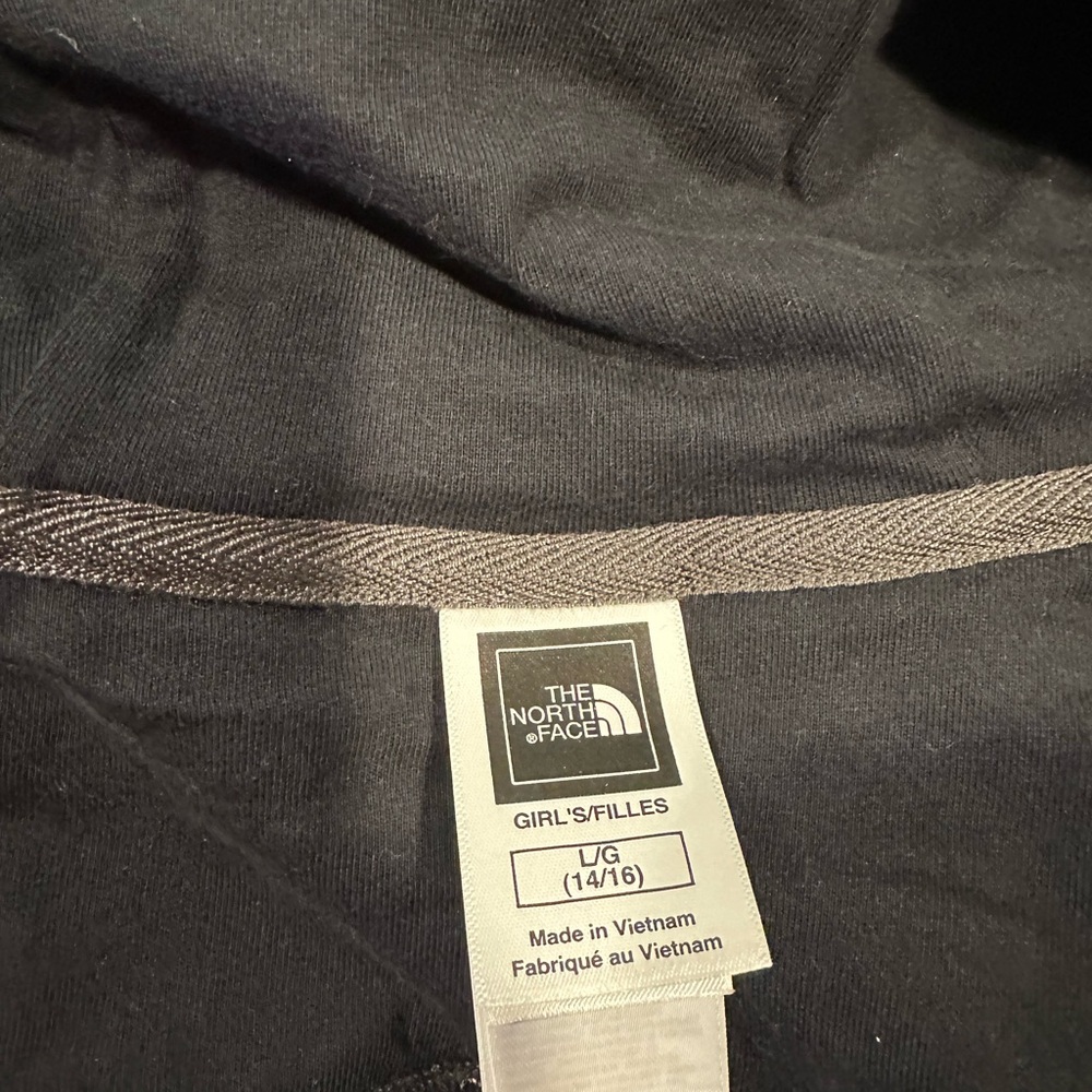North Face girls hooded gray jacket size 14-16 my daughter is a women’s small